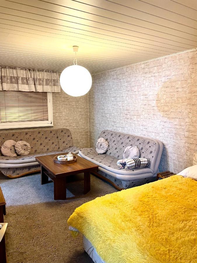 Airport Sarajevo Apartment 2 Luaran gambar